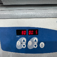 VWR Standard Analog Shaker image 2